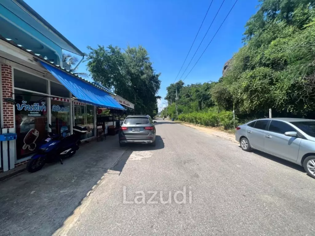 KAO TAO : 3 storey 3 bed pool villa 200 meters from the beach