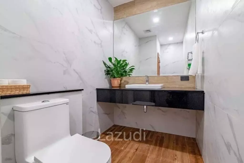 KAO TAO : 3 storey 3 bed pool villa 200 meters from the beach