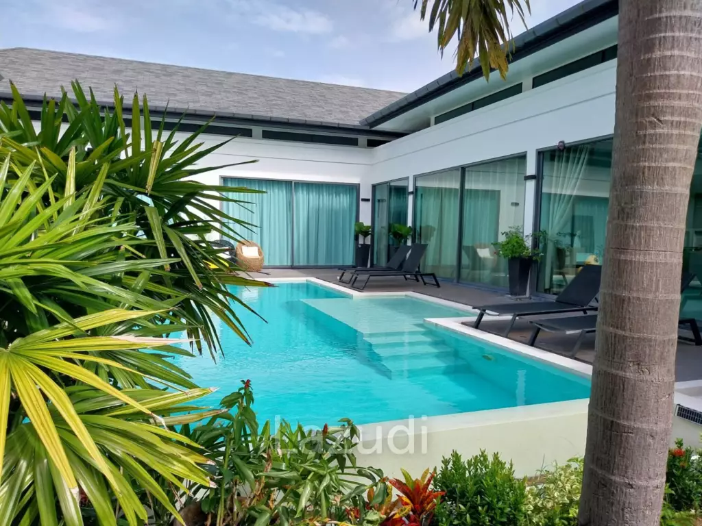 Luxury 4 Bedroom Pool Villa In Rawai