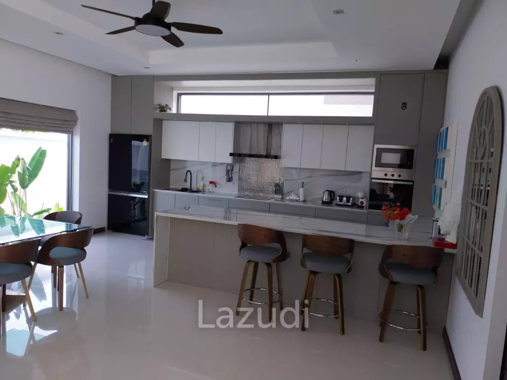 Luxury 4 Bedroom Pool Villa In Rawai