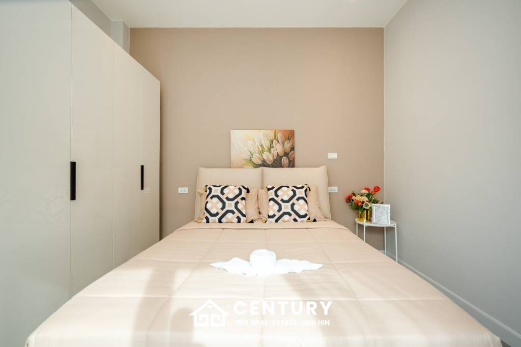 Modern 120 sqm 3-Bed Detached Home in Cha-Am with Courtyard Yard