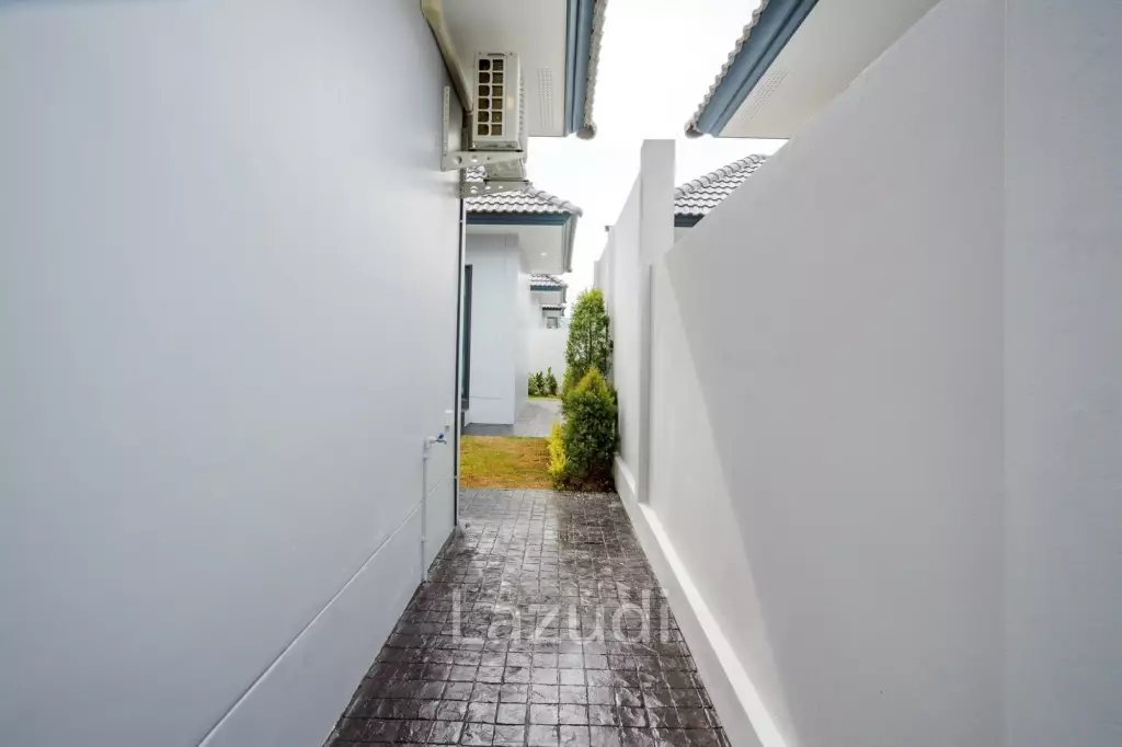 Modern 120 sqm 3-Bed Detached Home in Cha-Am with Courtyard Yard