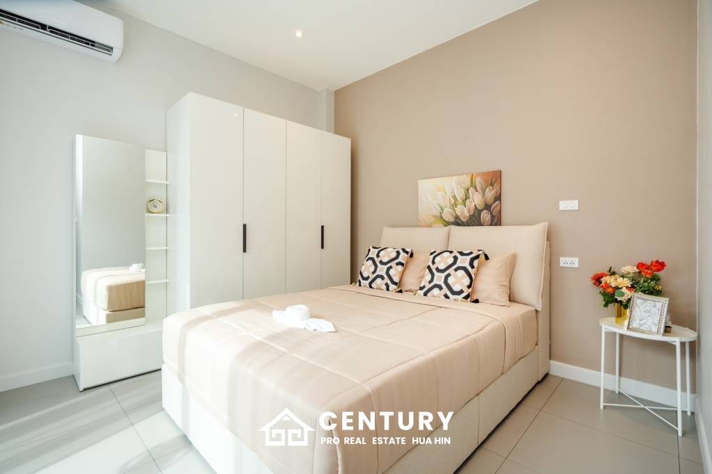 Modern 120 sqm 3-Bed Detached Home in Cha-Am with Courtyard Yard