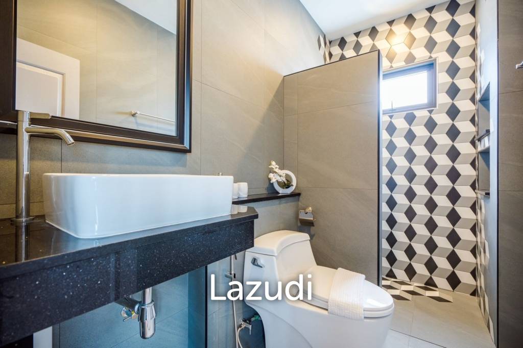 Modern 120 sqm 3-Bed Detached Home in Cha-Am with Courtyard Yard