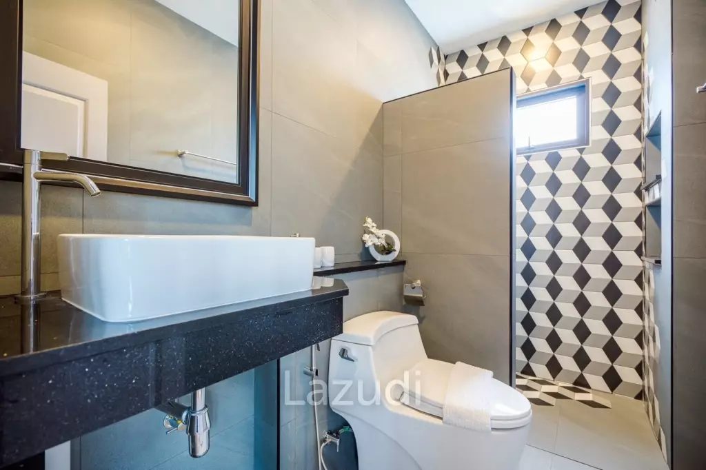 Modern 120 sqm 3-Bed Detached Home in Cha-Am with Courtyard Yard