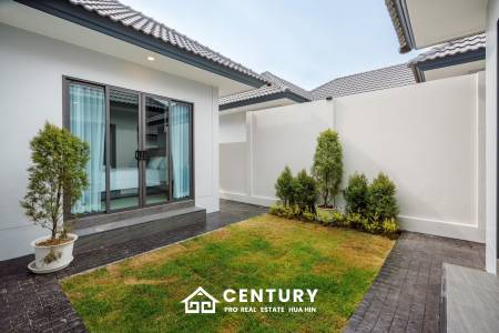 Modern 120 sqm 3-Bed Detached Home in Cha-Am with Courtyard Yard