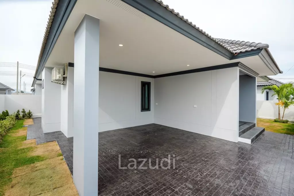 Modern 120 sqm 3-Bed Detached Home in Cha-Am with Courtyard Yard