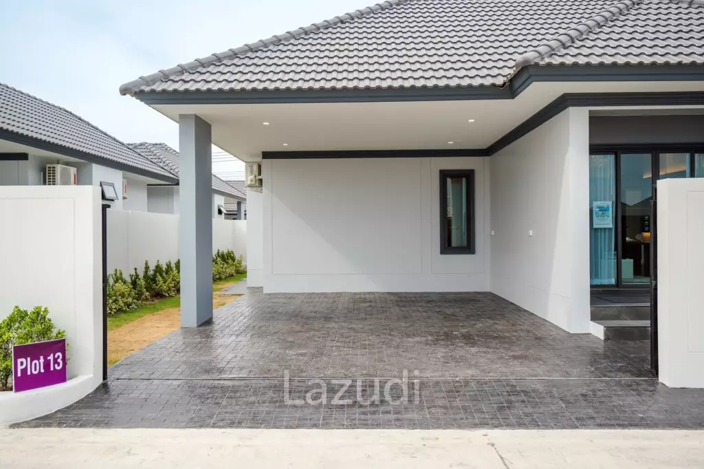 Modern 120 sqm 3-Bed Detached Home in Cha-Am with Courtyard Yard