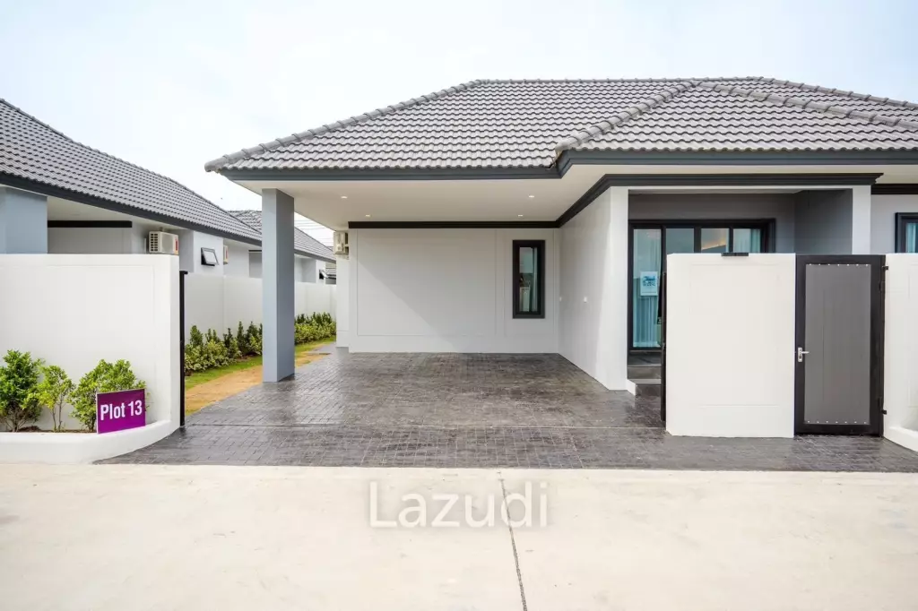 Modern 120 sqm 3-Bed Detached Home in Cha-Am with Courtyard Yard