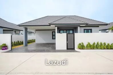 Modern 120 sqm 3-Bed Detached Home in Cha-Am with Courtyard Yard