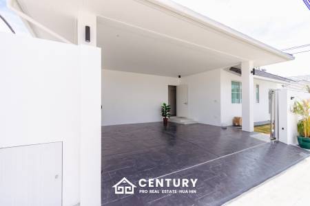 Modern pool villa in Thap Tai Hua Hin Eeden Luxe