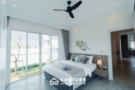 Modern pool villa in Thap Tai Hua Hin Eeden Luxe