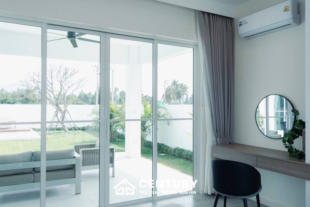 Modern pool villa in Thap Tai Hua Hin Eeden Luxe