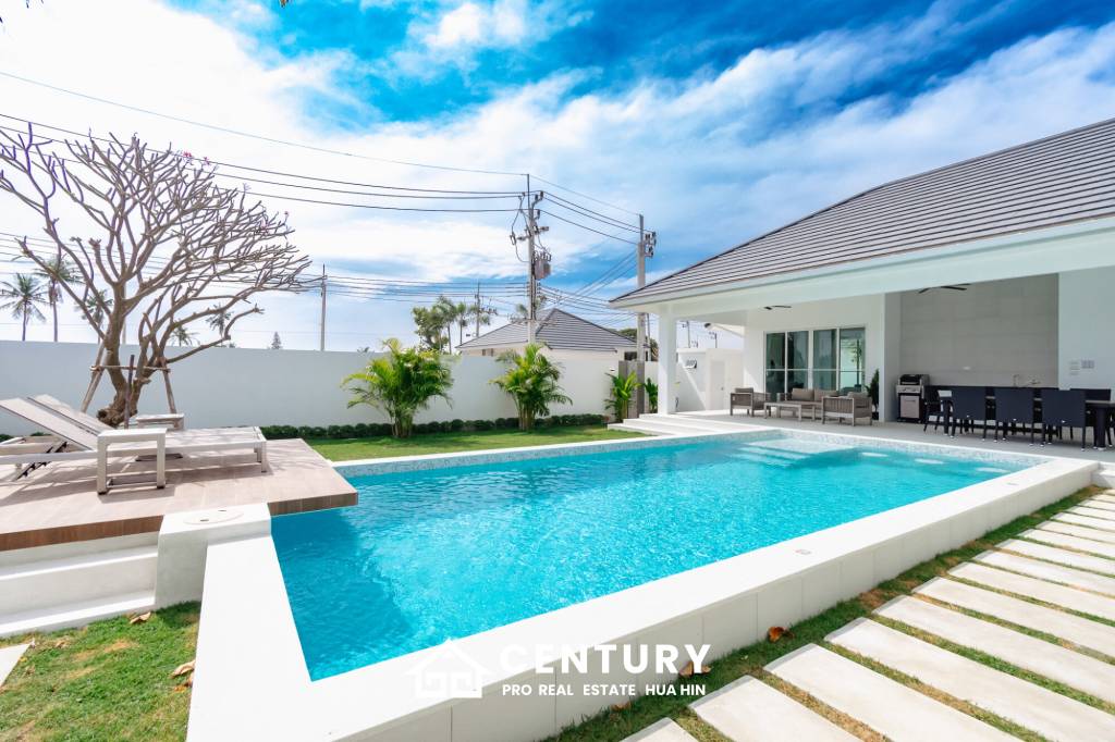 Modern pool villa in Thap Tai Hua Hin Eeden Luxe
