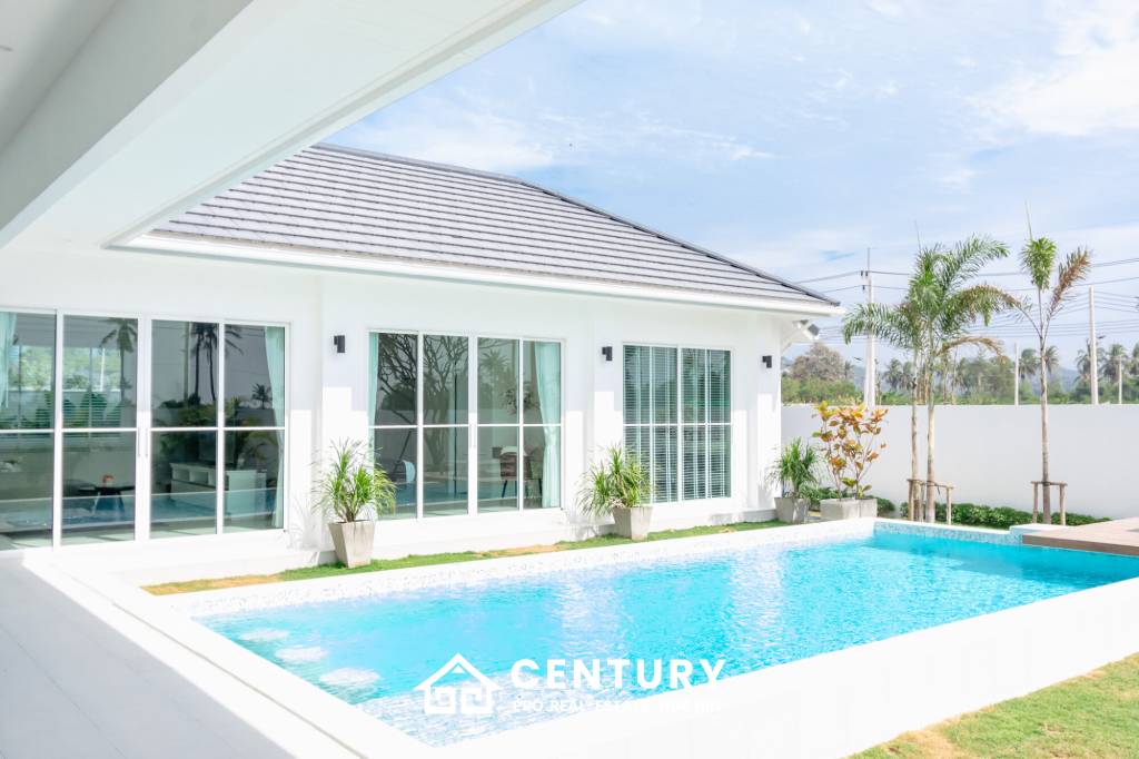 Modern pool villa in Thap Tai Hua Hin Eeden Luxe