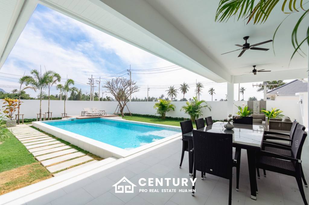 Modern pool villa in Thap Tai Hua Hin Eeden Luxe