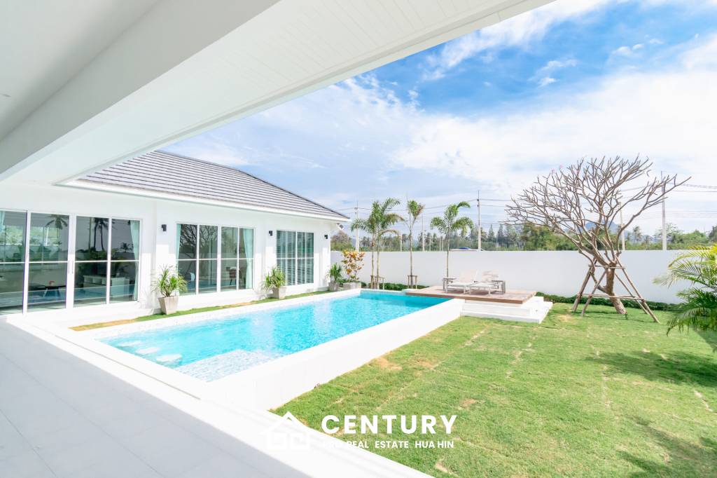 Modern pool villa in Thap Tai Hua Hin Eeden Luxe