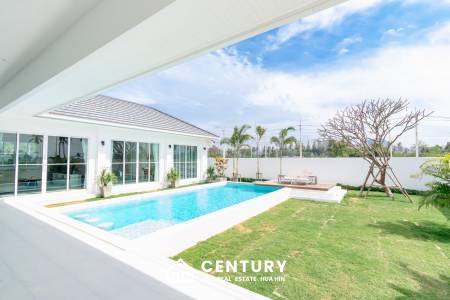 Modern pool villa in Thap Tai Hua Hin Eeden Luxe