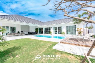 Modern pool villa in Thap Tai Hua Hin Eeden Luxe