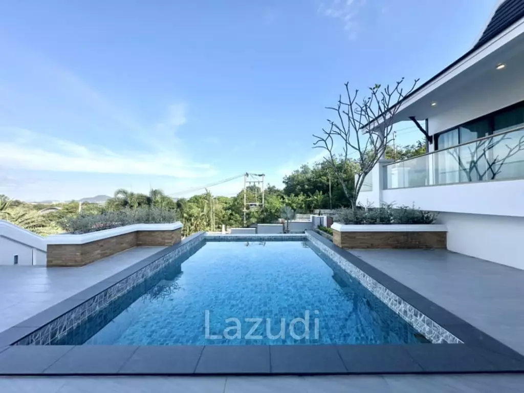 Spacious Seaview 4 Bedroom Pool Villa In Chalong