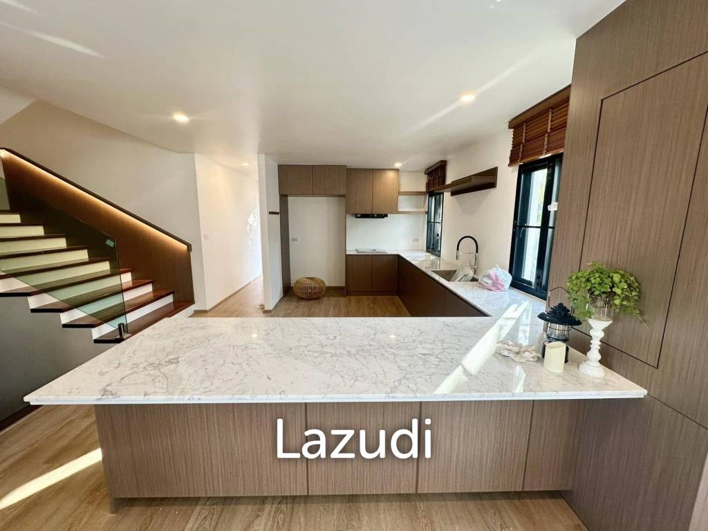 Spacious Seaview 4 Bedroom Pool Villa In Chalong