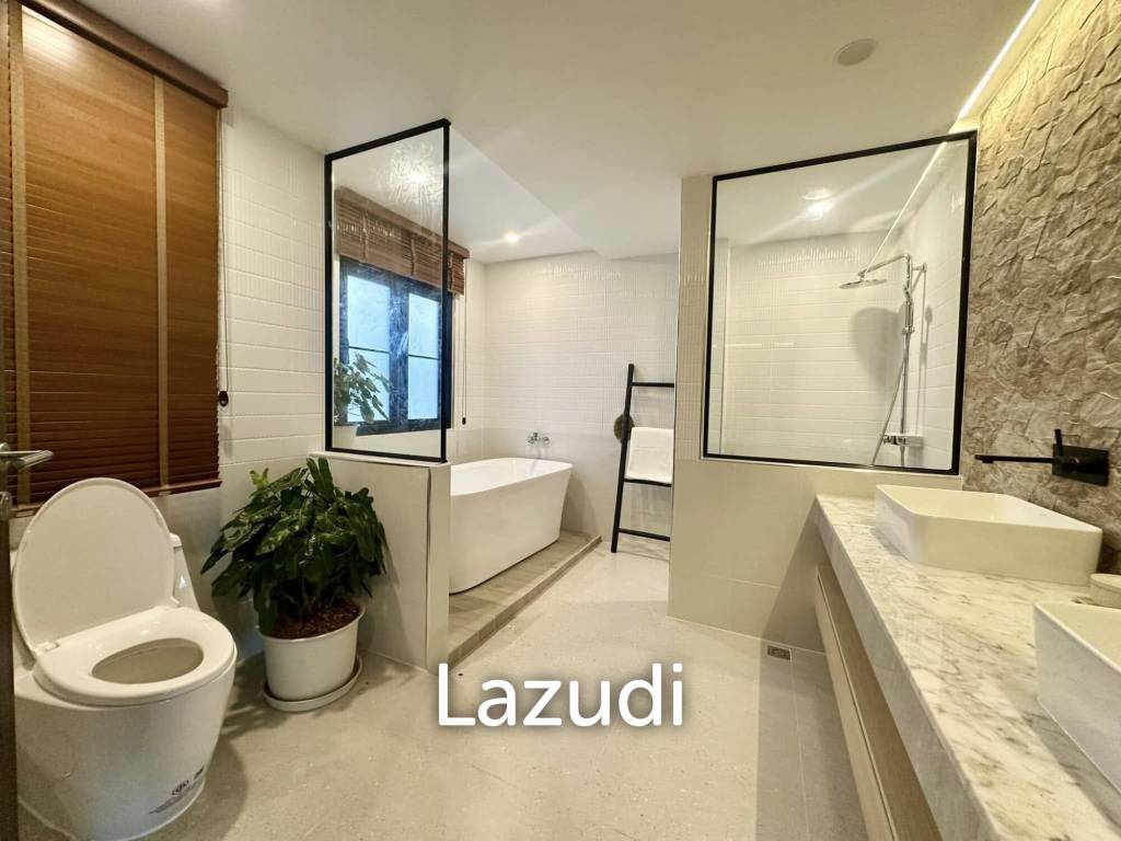 Spacious Seaview 4 Bedroom Pool Villa In Chalong