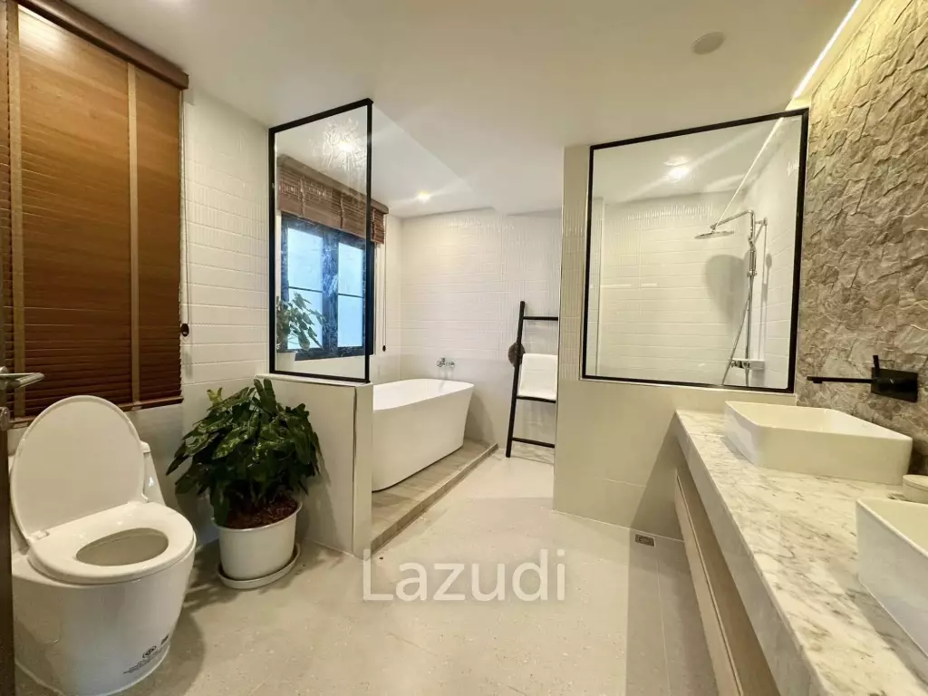 Spacious Seaview 4 Bedroom Pool Villa In Chalong