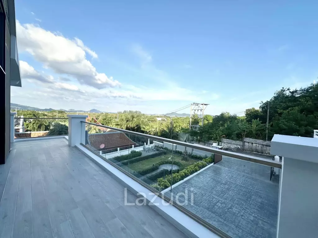 Spacious Seaview 4 Bedroom Pool Villa In Chalong