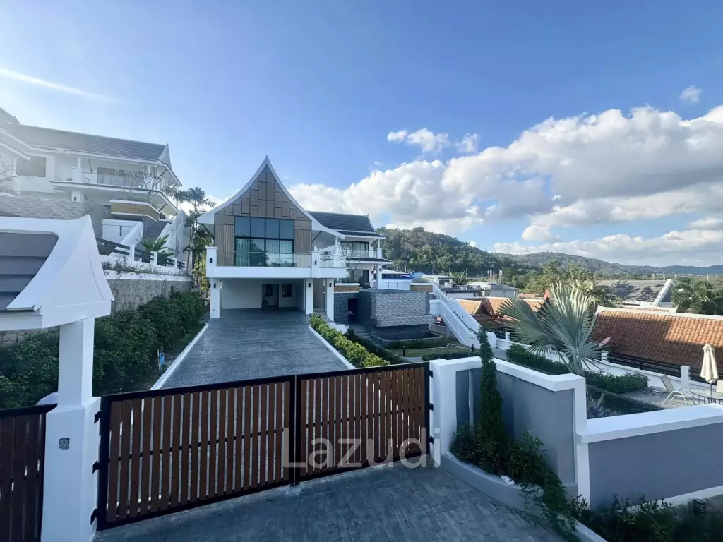 Spacious Seaview 4 Bedroom Pool Villa In Chalong