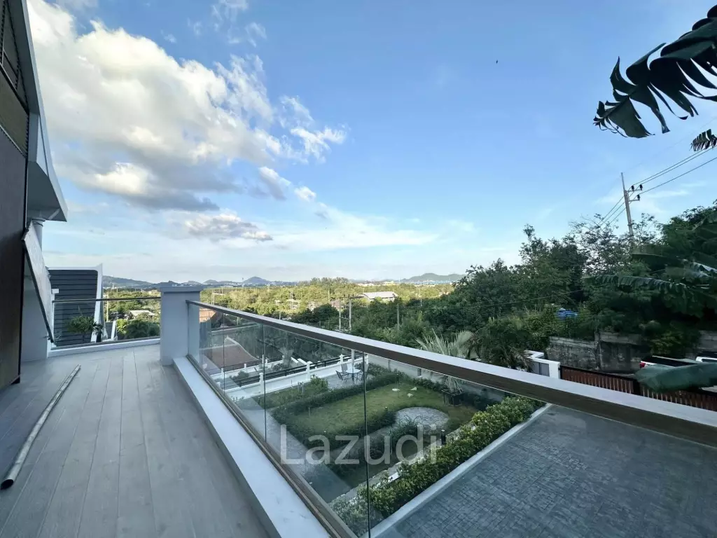 Spacious Seaview 4 Bedroom Pool Villa In Chalong