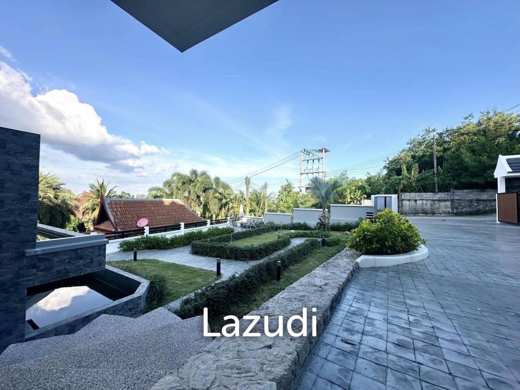 Spacious Seaview 4 Bedroom Pool Villa In Chalong