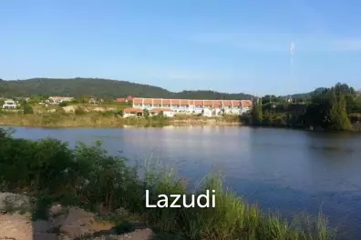 Investment opportunity : 12 townhouses to renovate
