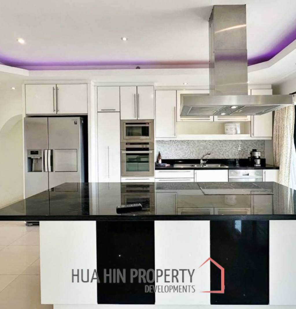 PALM HILL CONDO  : 3 bed utilities condo