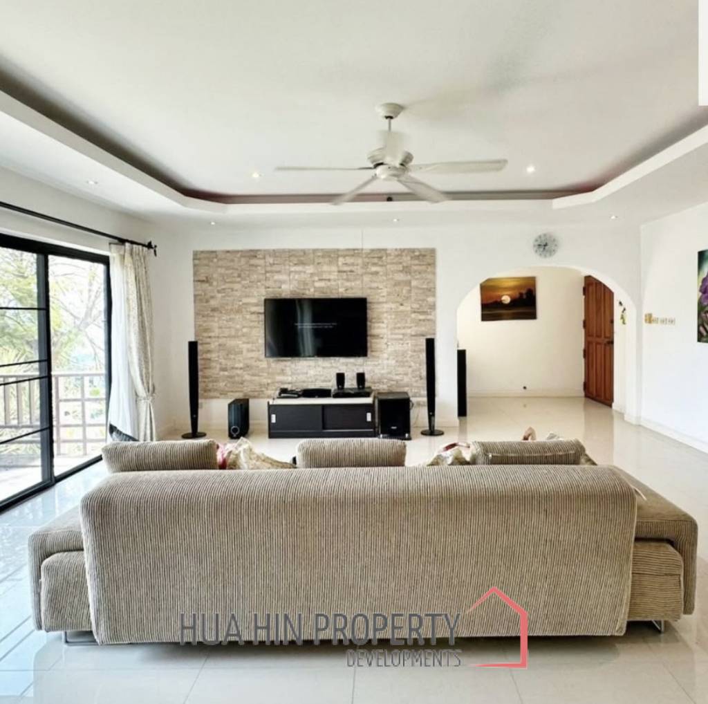 PALM HILL CONDO  : 3 bed utilities condo