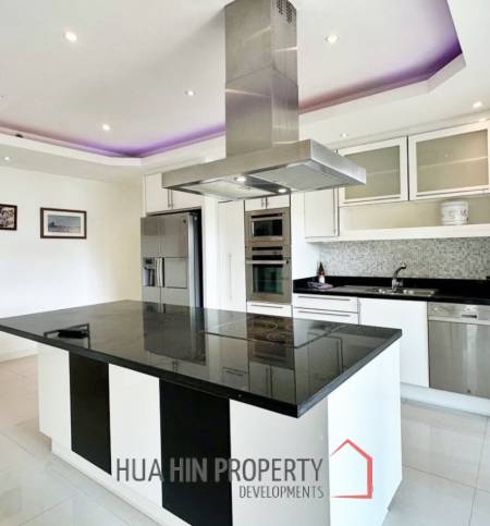 PALM HILL CONDO  : 3 bed utilities condo