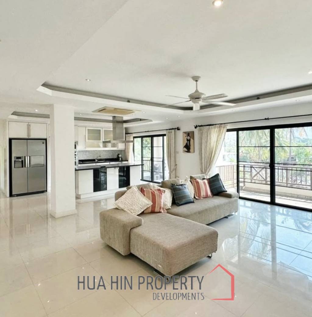 PALM HILL CONDO  : 3 bed utilities condo