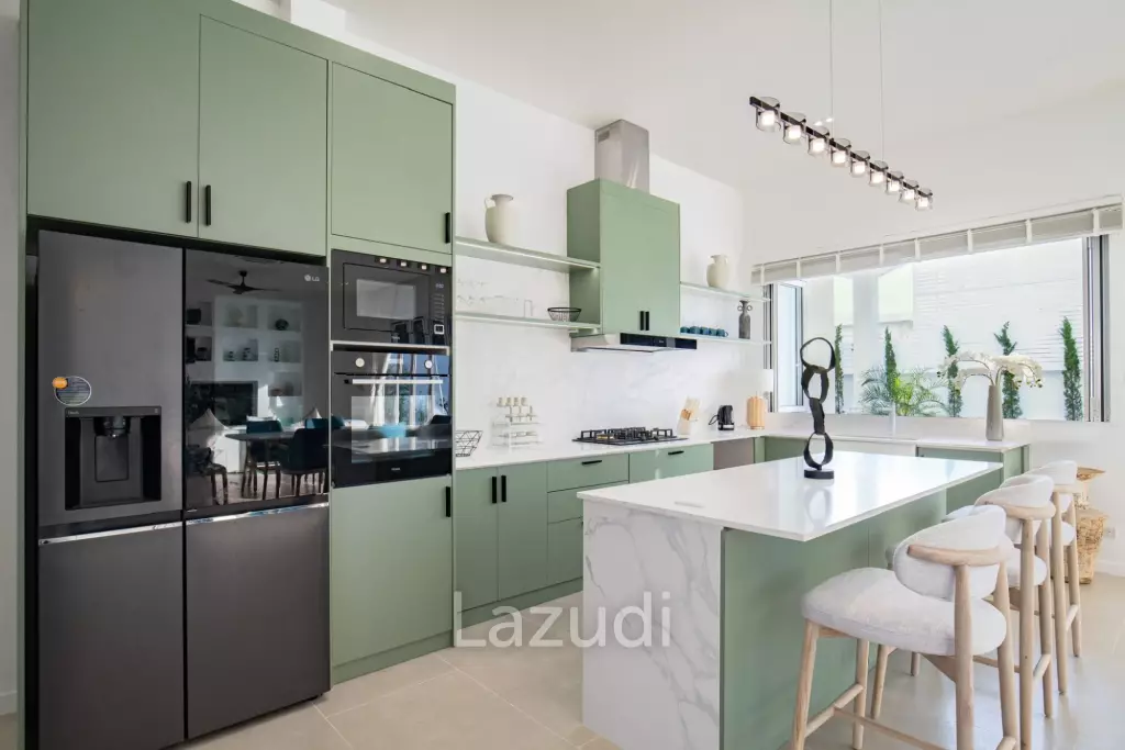 Modern 4-Bedroom Pool Villa in Rawai