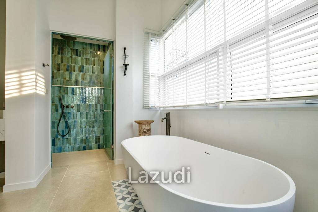 Modern 4-Bedroom Pool Villa in Rawai