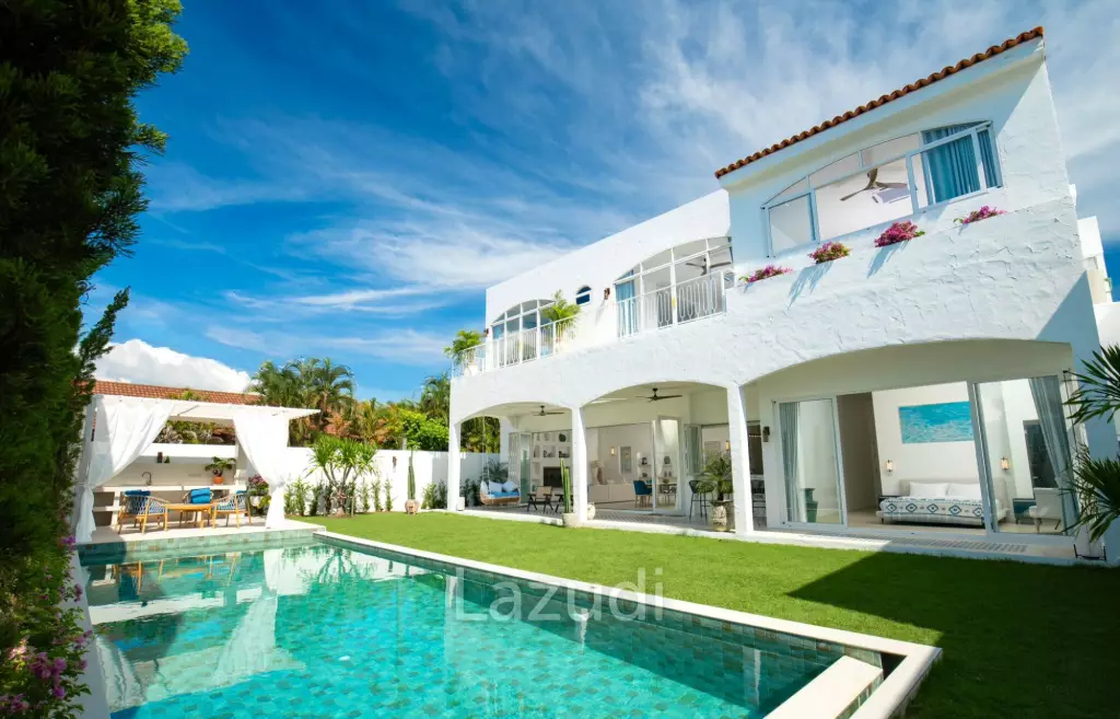 Modern 4-Bedroom Pool Villa in Rawai
