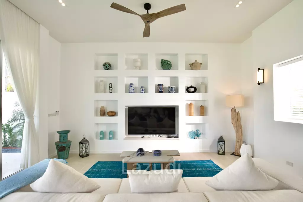 Modern 4-Bedroom Pool Villa in Rawai