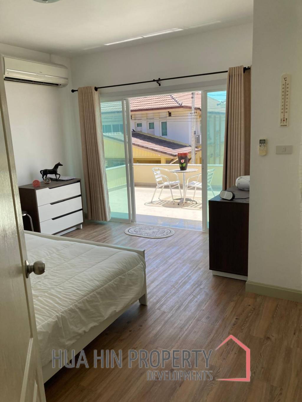 GLORY HOUSE 1 : 2 Storey house on soi 94