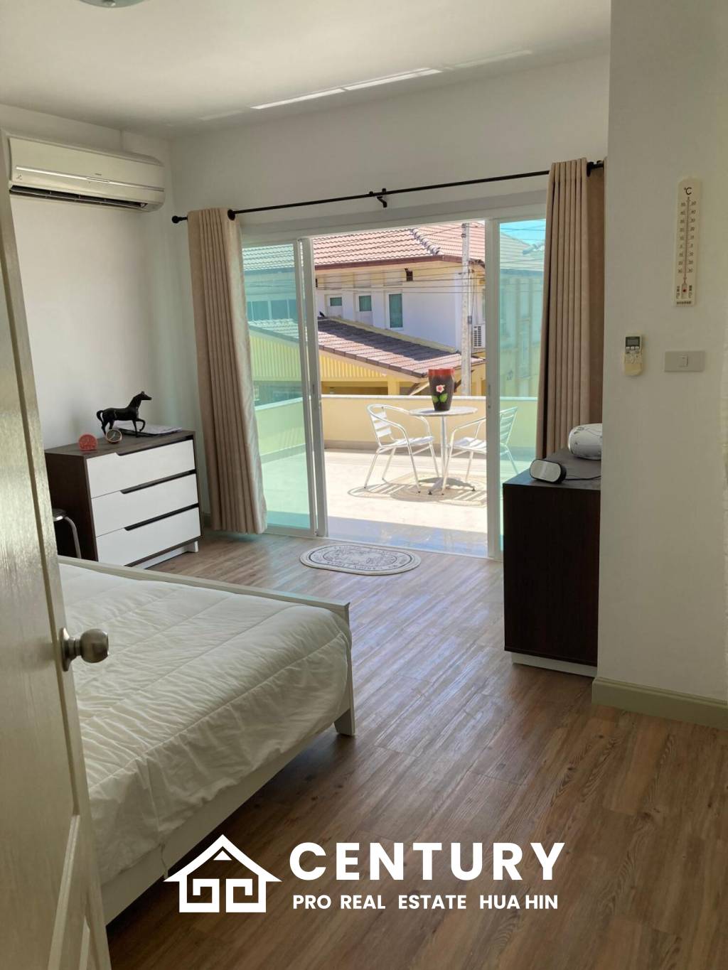 GLORY HOUSE 1 : 2 Storey house on soi 94