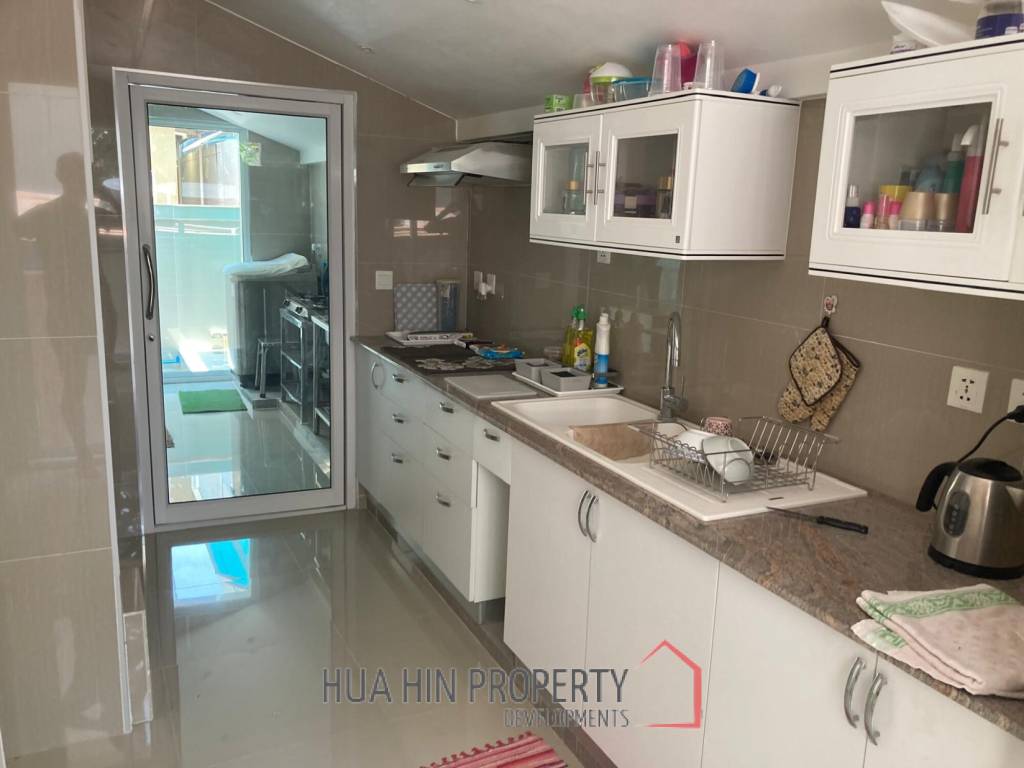 GLORY HOUSE 1 : 2 Storey house on soi 94