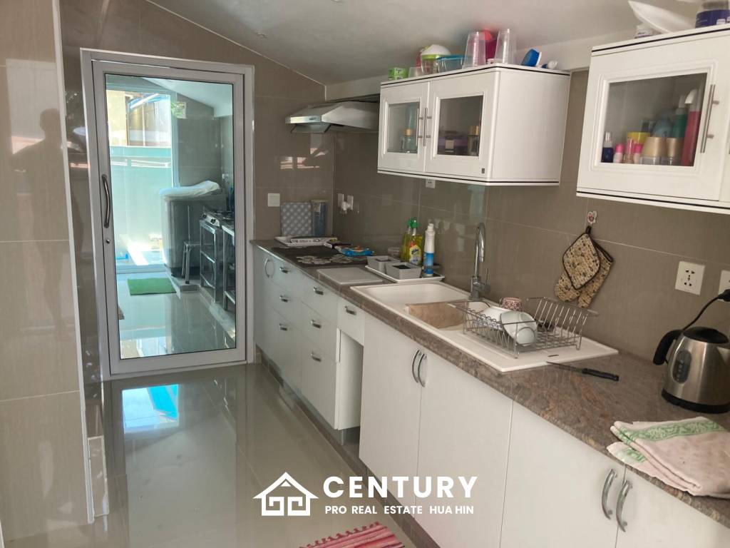 GLORY HOUSE 1 : 2 Storey house on soi 94