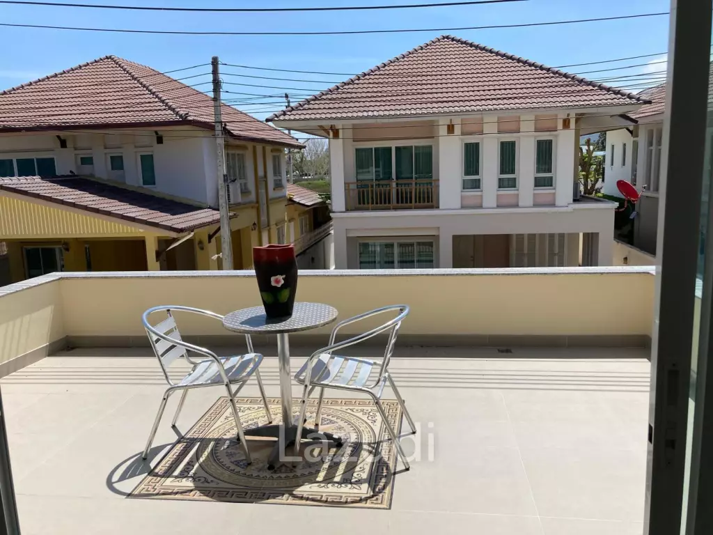 GLORY HOUSE 1 : 2 Storey house on soi 94