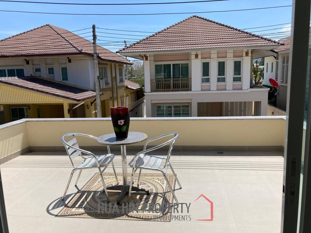 GLORY HOUSE 1 : 2 Storey house on soi 94