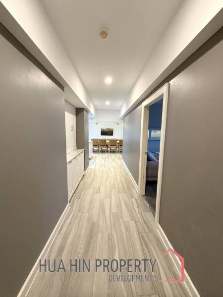 ROYAL PRINCESS HUA HIN : Luxurious 4 Bed Beachfront condo