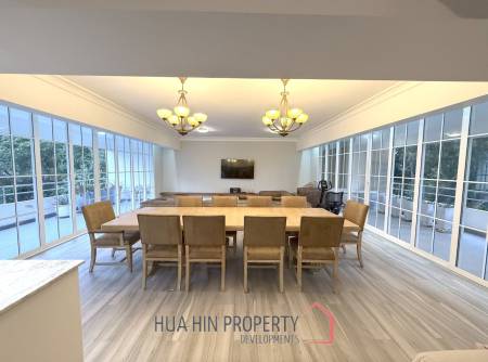 ROYAL PRINCESS HUA HIN : Luxurious 4 Bed Beachfront condo
