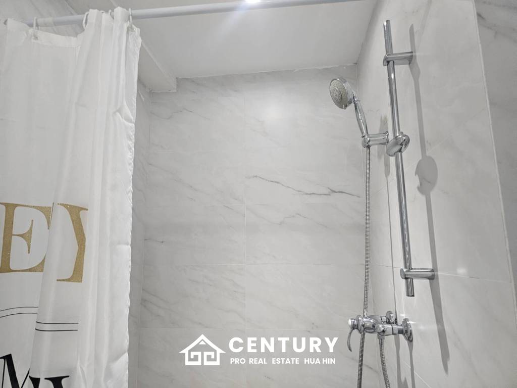 ROYAL PRINCESS HUA HIN : Luxurious 4 Bed Beachfront condo