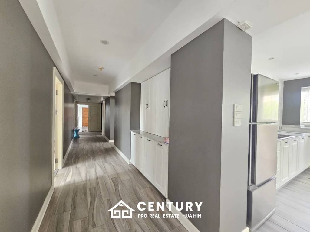 ROYAL PRINCESS HUA HIN : Luxurious 4 Bed Beachfront condo